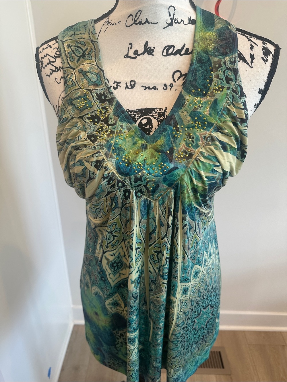 Apt. 9 Green and Teal V-Neck Sleeveless Beaded Blouse